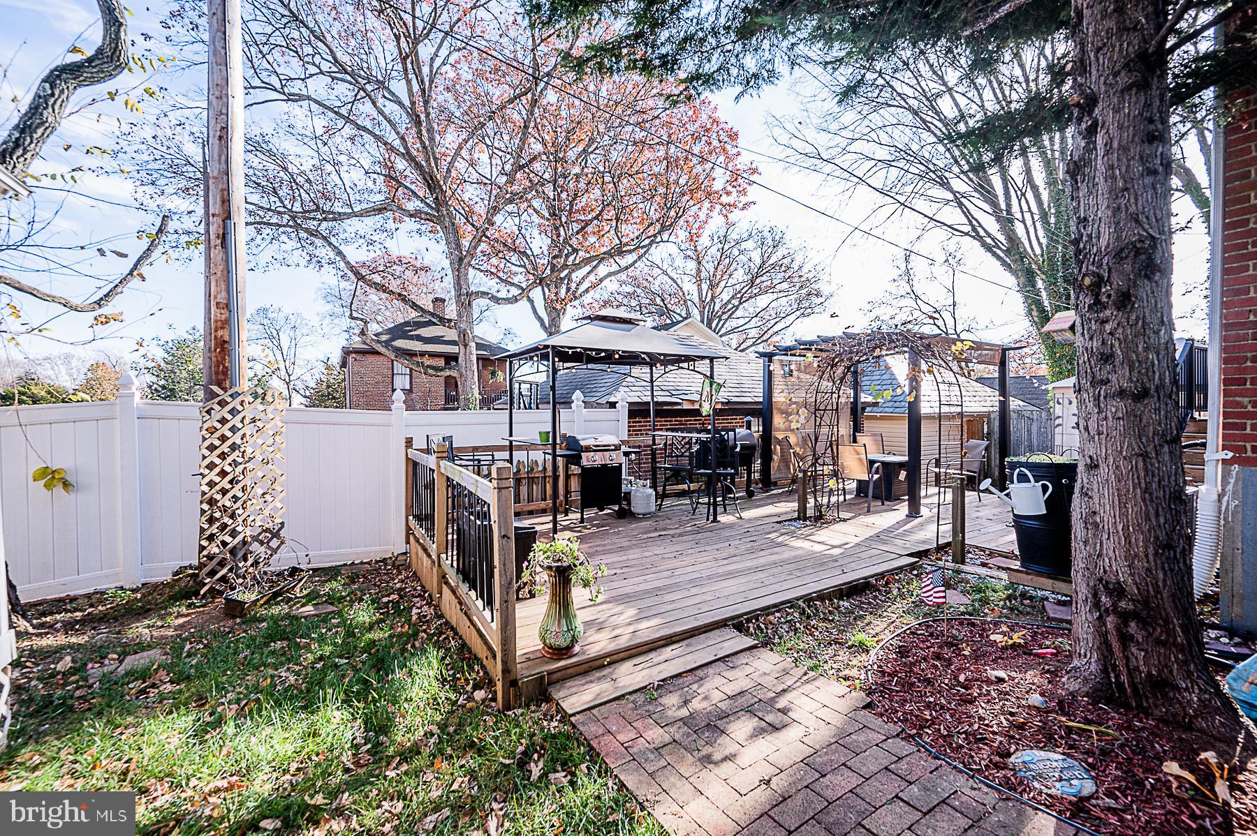 101 Westowne Road Baltimore, MD 21229 - Photo 28 of 31 Backyard