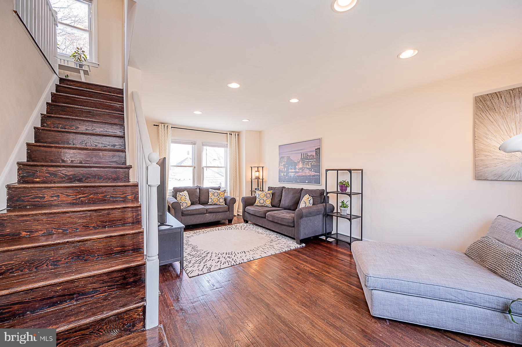 101 Westowne Road Baltimore, MD 21229 - Photo 5 of 31 Family Room