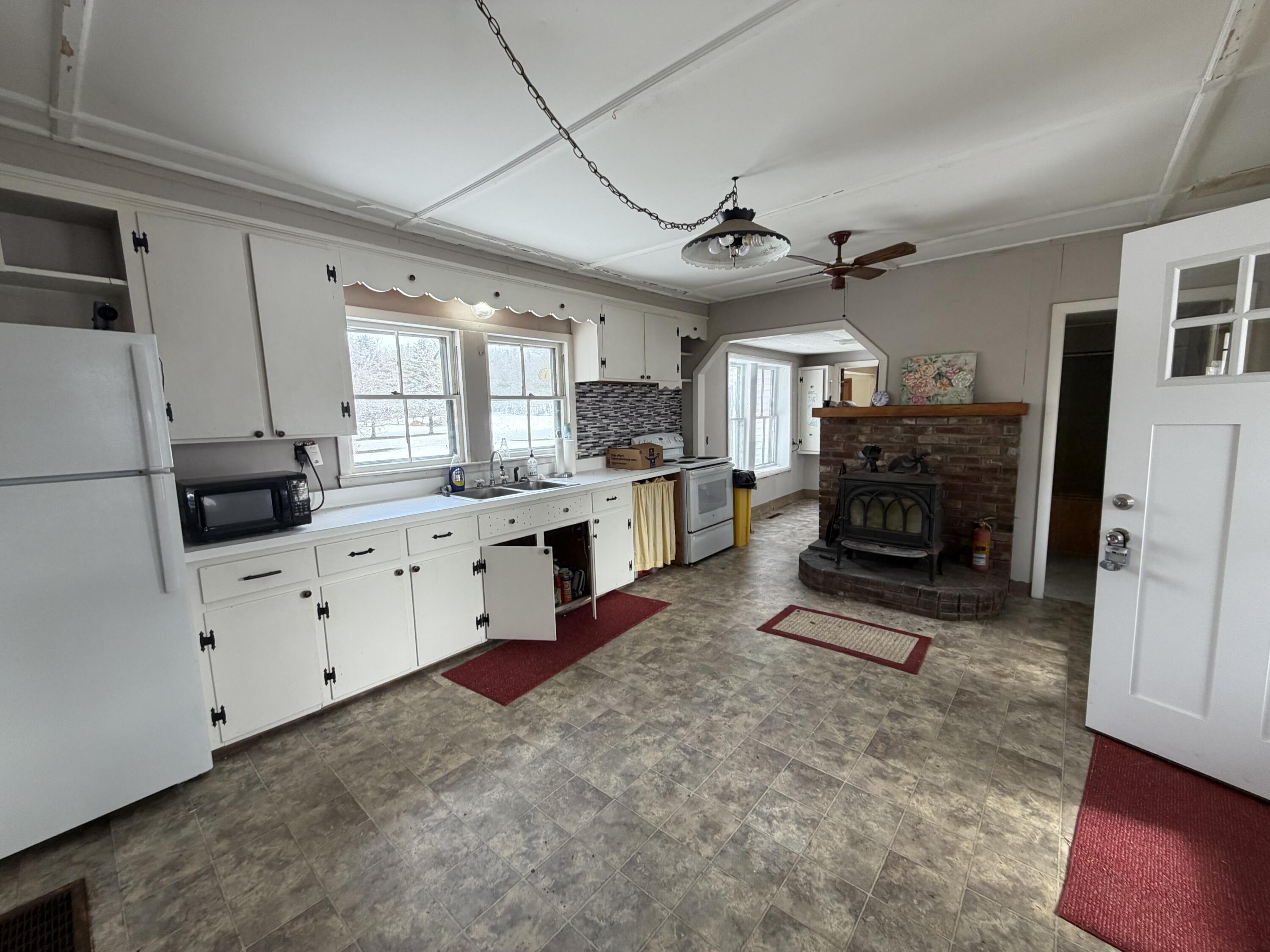 1779 River Road Clinton, ME 04927 - Photo 3 of 41 IMG_5249