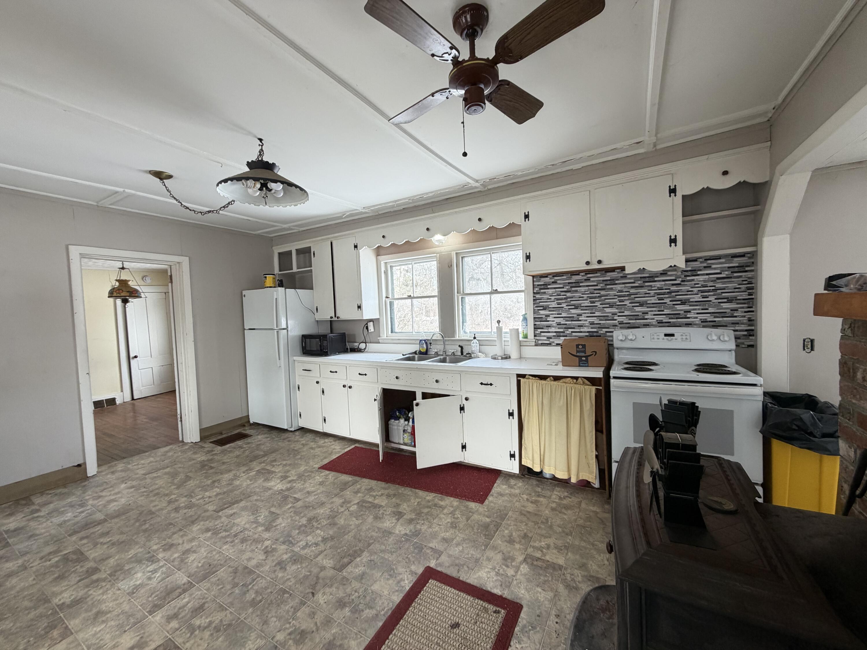 1779 River Road Clinton, ME 04927 - Photo 4 of 41 IMG_5248