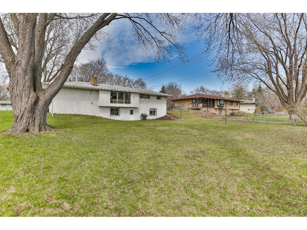 675 Hanley Road Golden Valley, MN 55426 - Photo 4 of 22
