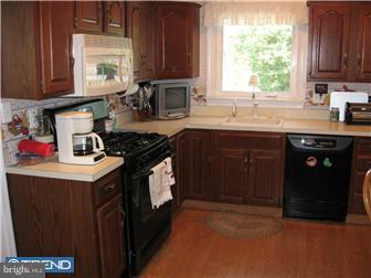 3488 Hillcroft Road Huntingdon Valley, PA 19006 - Photo 5 of 12 Kitchen