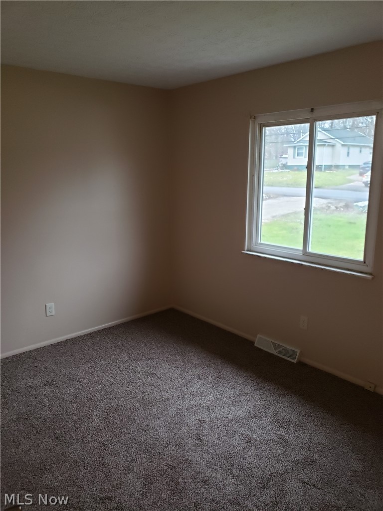 612-616 Griffith Road Akron, OH 44312 - Photo 8 of 12 Bedroom