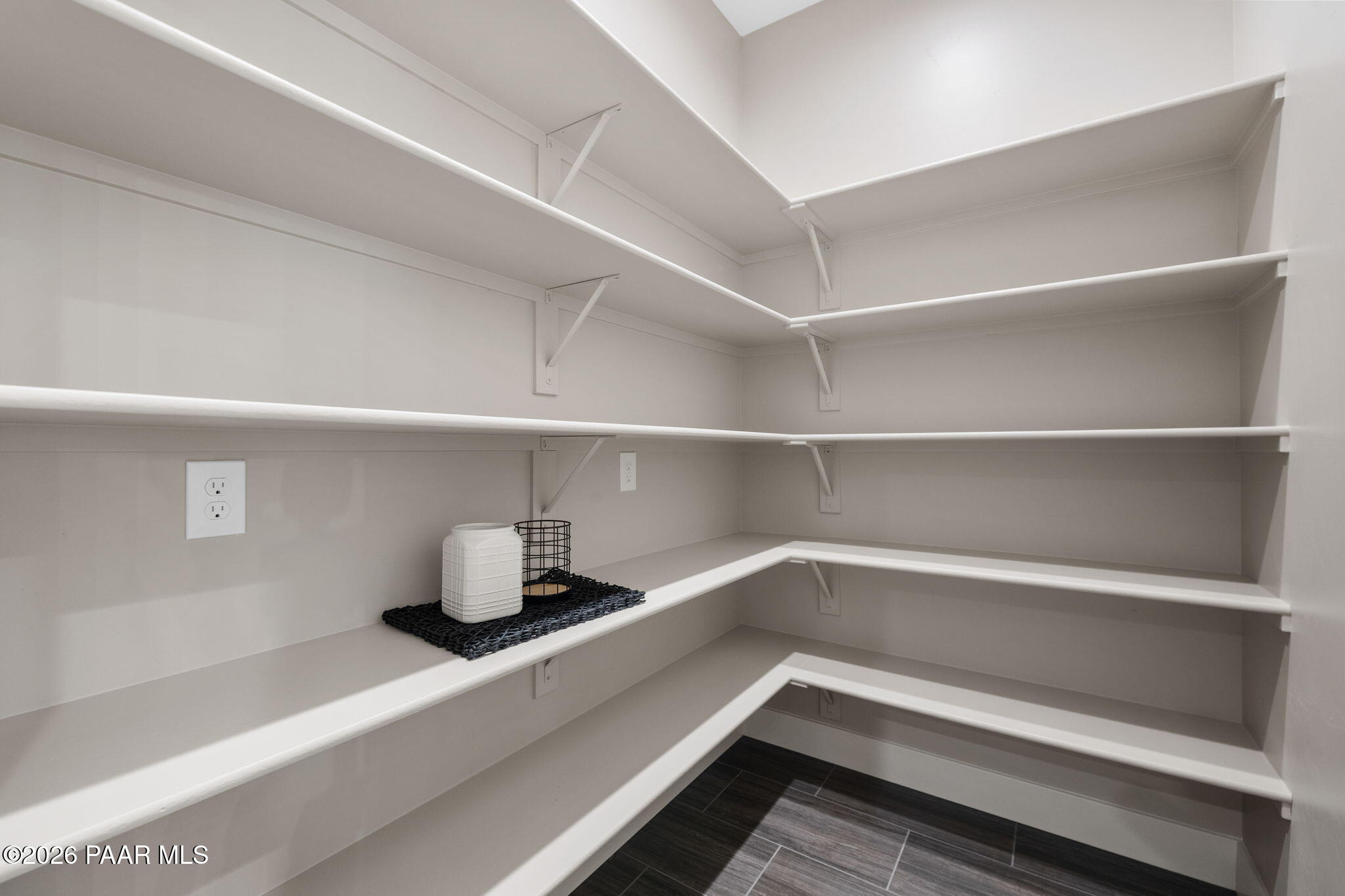 9529 North Bridle Ridge Road Prescott, AZ 86305 - Photo 17 of 43 16-Pantry