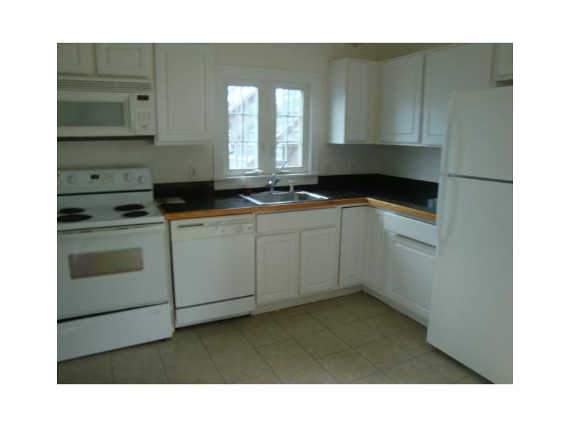 55 Winnapaug Road, Unit 3 Westerly, RI 02891 - Photo 3 of 9 Kitchen.