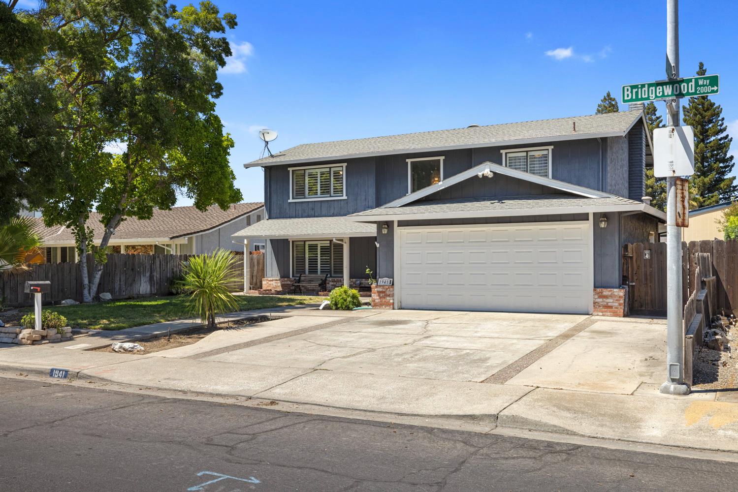 1941 Bridgewood Way Modesto, CA 95355 - Photo 2 of 44