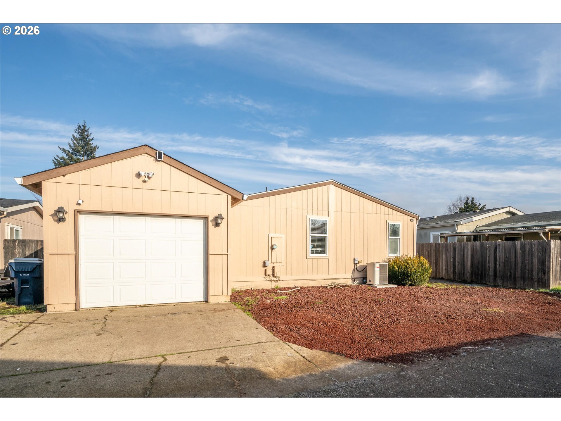 1384 David Avenue Eugene, OR 97404 - Photo 19 of 25 Garage