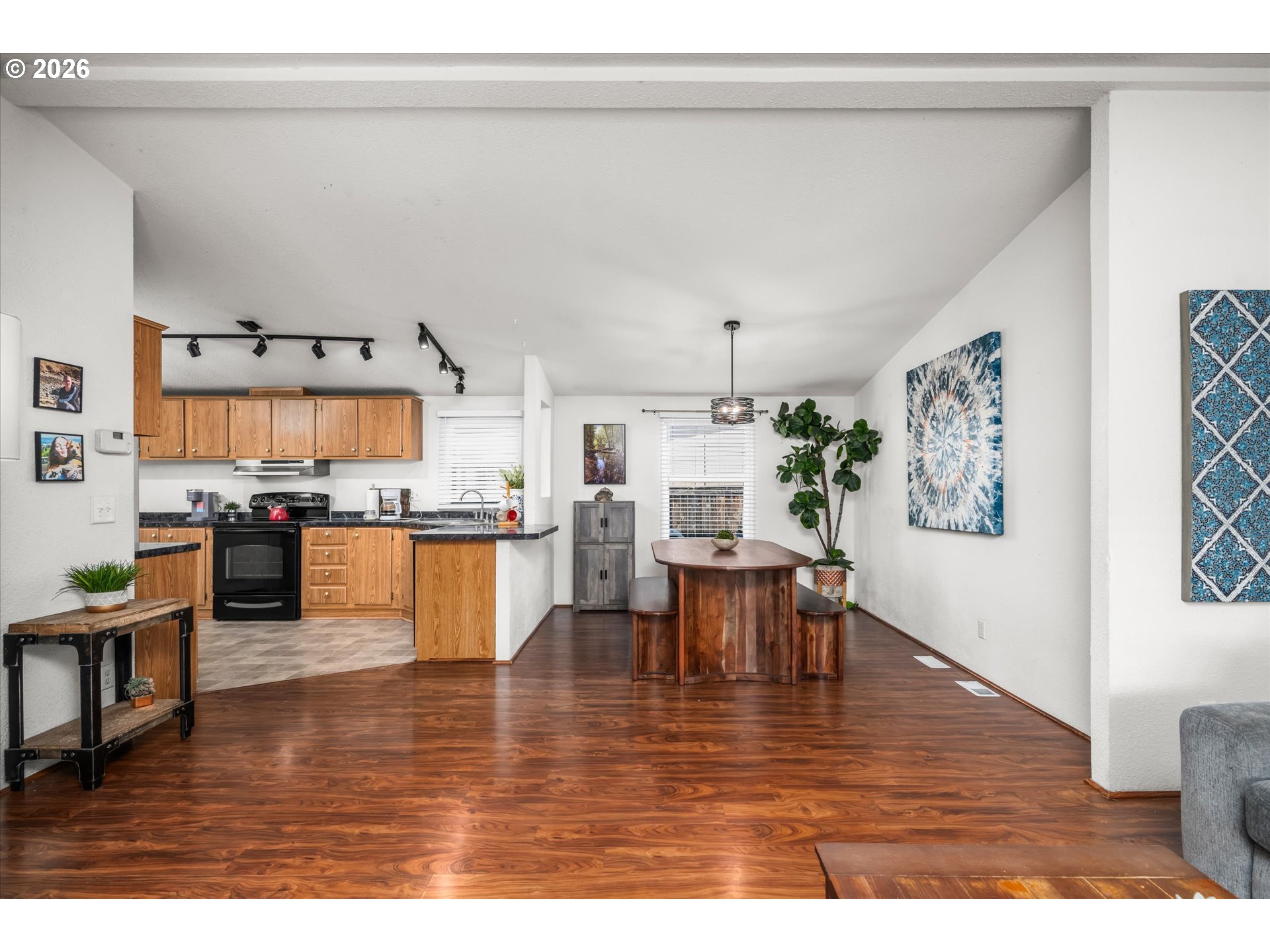 1384 David Avenue Eugene, OR 97404 - Photo 3 of 25