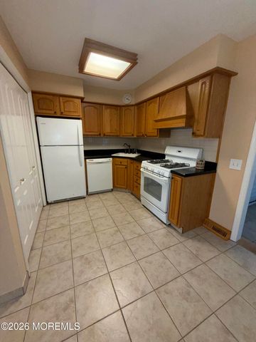 $320,000 | 15 Nebraska Drive, Matawan, NJ 07747