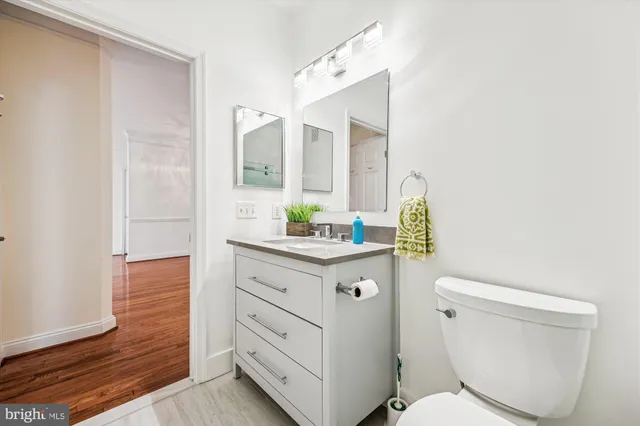 $495,000 | 110 Chevy Chase Street, Unit 205, Gaithersburg, MD 20878