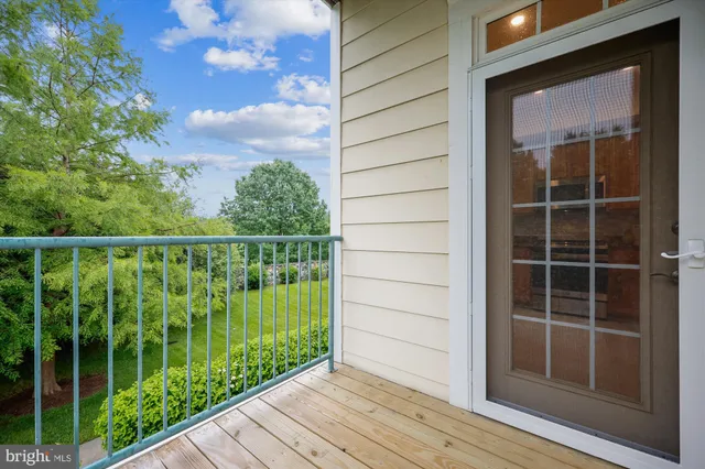 $495,000 | 110 Chevy Chase Street, Unit 205, Gaithersburg, MD 20878