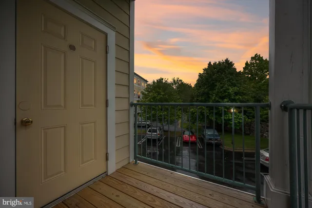 $495,000 | 110 Chevy Chase Street, Unit 205, Gaithersburg, MD 20878