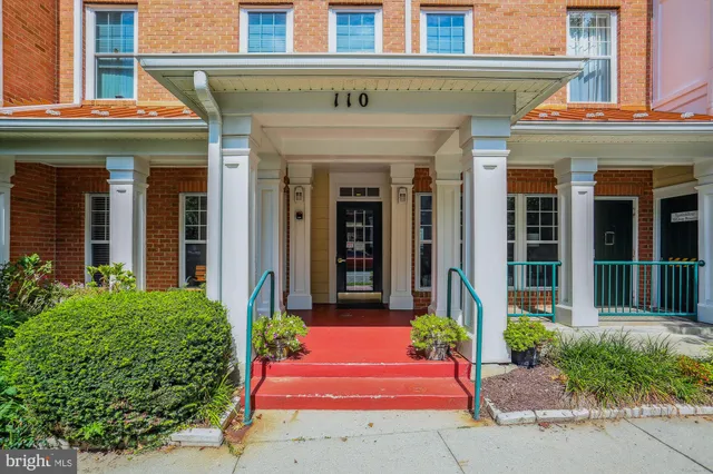 $495,000 | 110 Chevy Chase Street, Unit 205, Gaithersburg, MD 20878