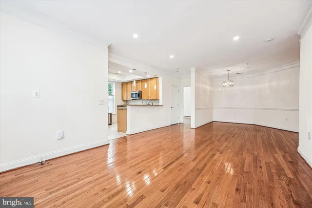 $495,000 | 110 Chevy Chase Street, Unit 205, Gaithersburg, MD 20878