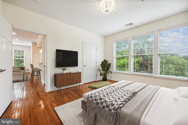 $495,000 | 110 Chevy Chase Street, Unit 205, Gaithersburg, MD 20878