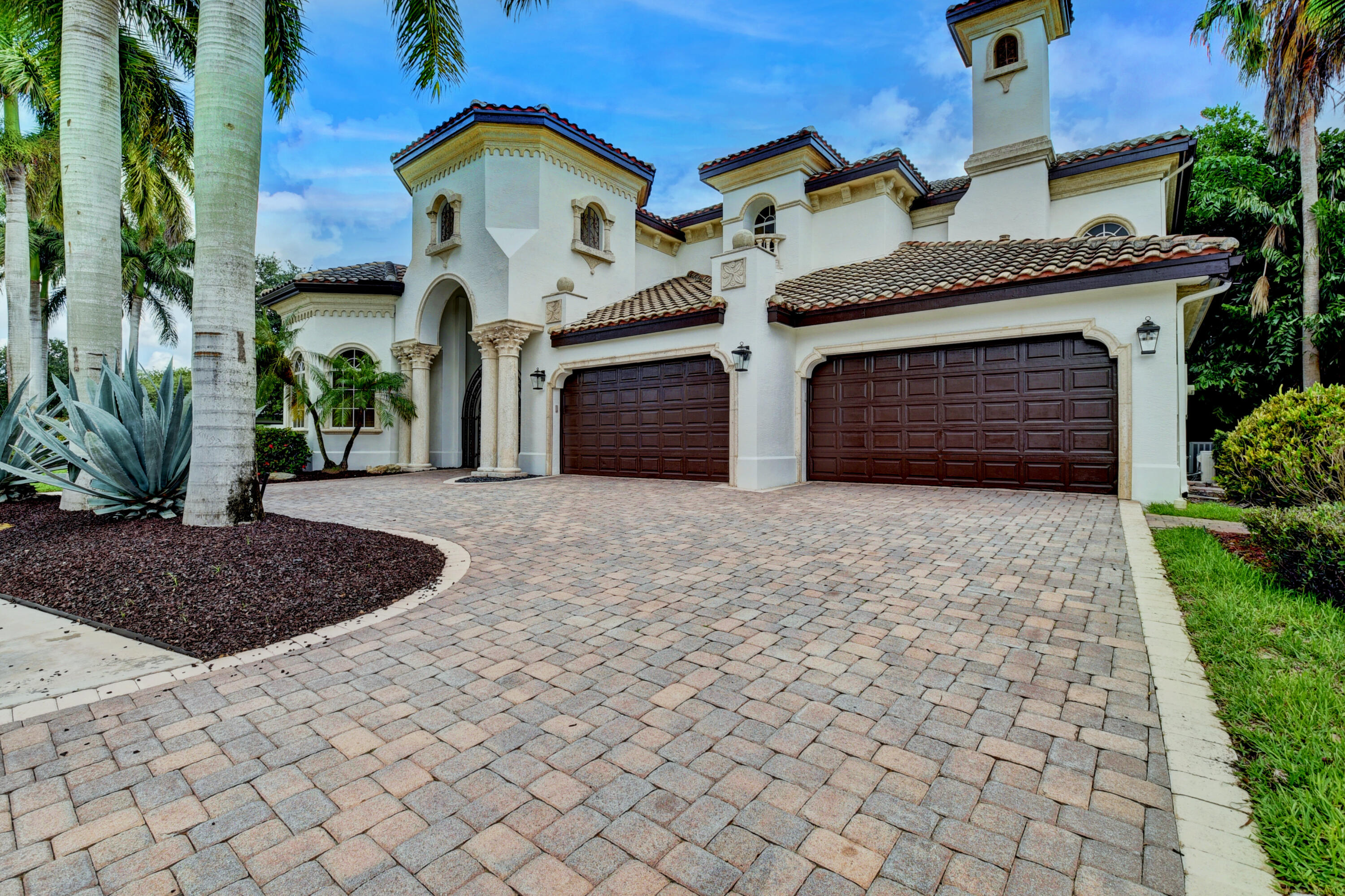 7635 Mandarin Drive Boca Raton, FL 33433 - Photo 2 of 63 02_virtuals1 (3)