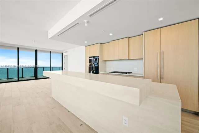 $3,599,000 | 900 North Ocean Boulevard, Unit 1606, Pompano Beach, FL 33062