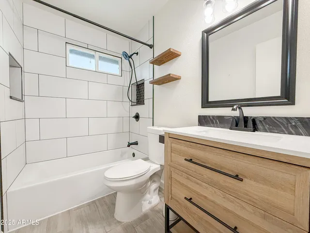 $2,795 | 1917 West Topeka Drive, Phoenix, AZ 85027