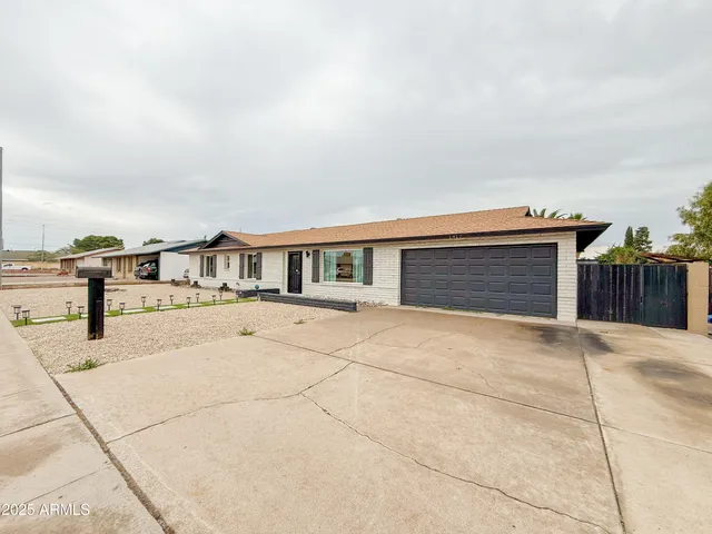 $2,795 | 1917 West Topeka Drive, Phoenix, AZ 85027