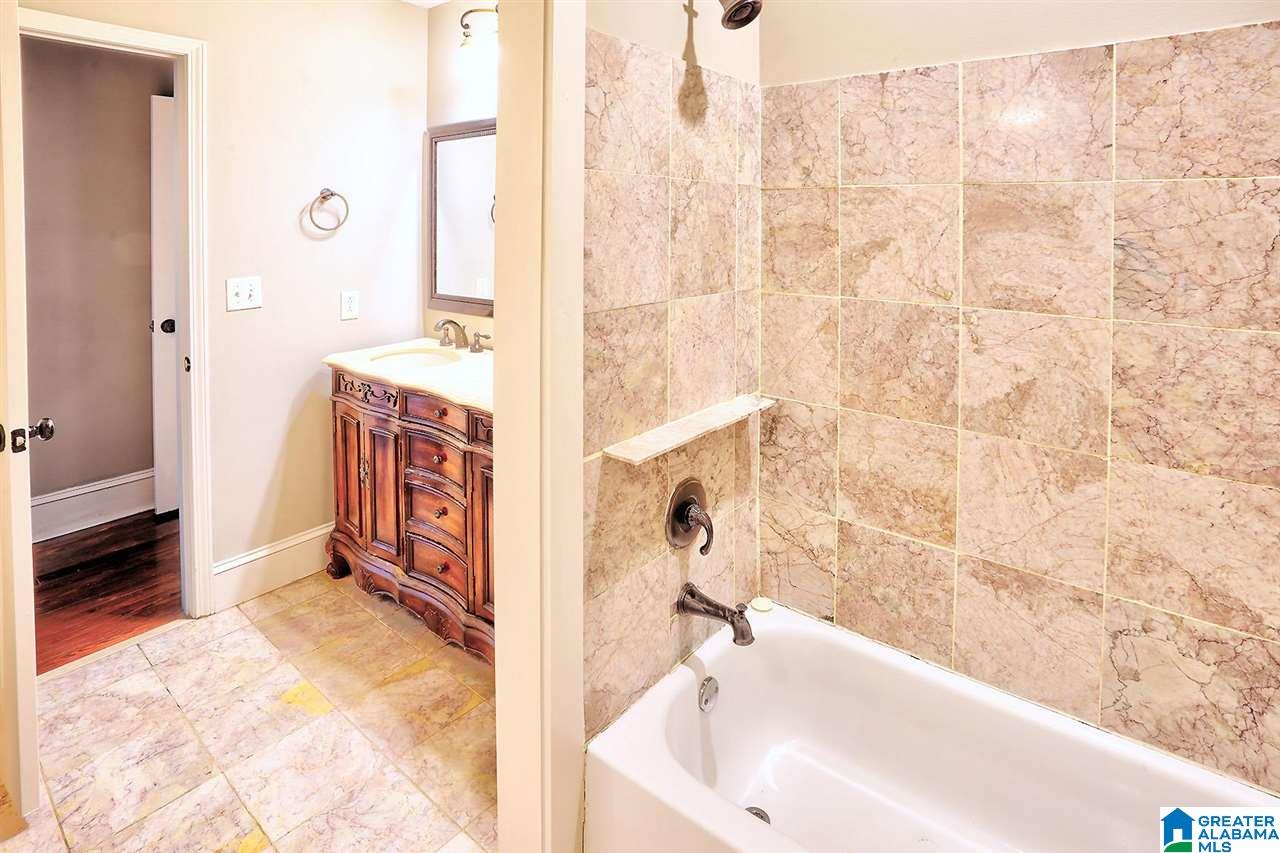 605 10th Street North Clanton, AL 35045 - Photo 16 of 29
