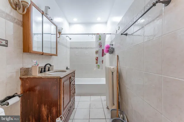 $260,000 | 36 East Washington Avenue, Clifton Heights, PA 19018