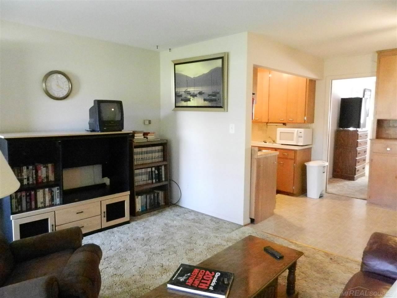 24301 Kelly Road, Unit 108 Eastpointe, MI 48021 - Photo 5 of 24
