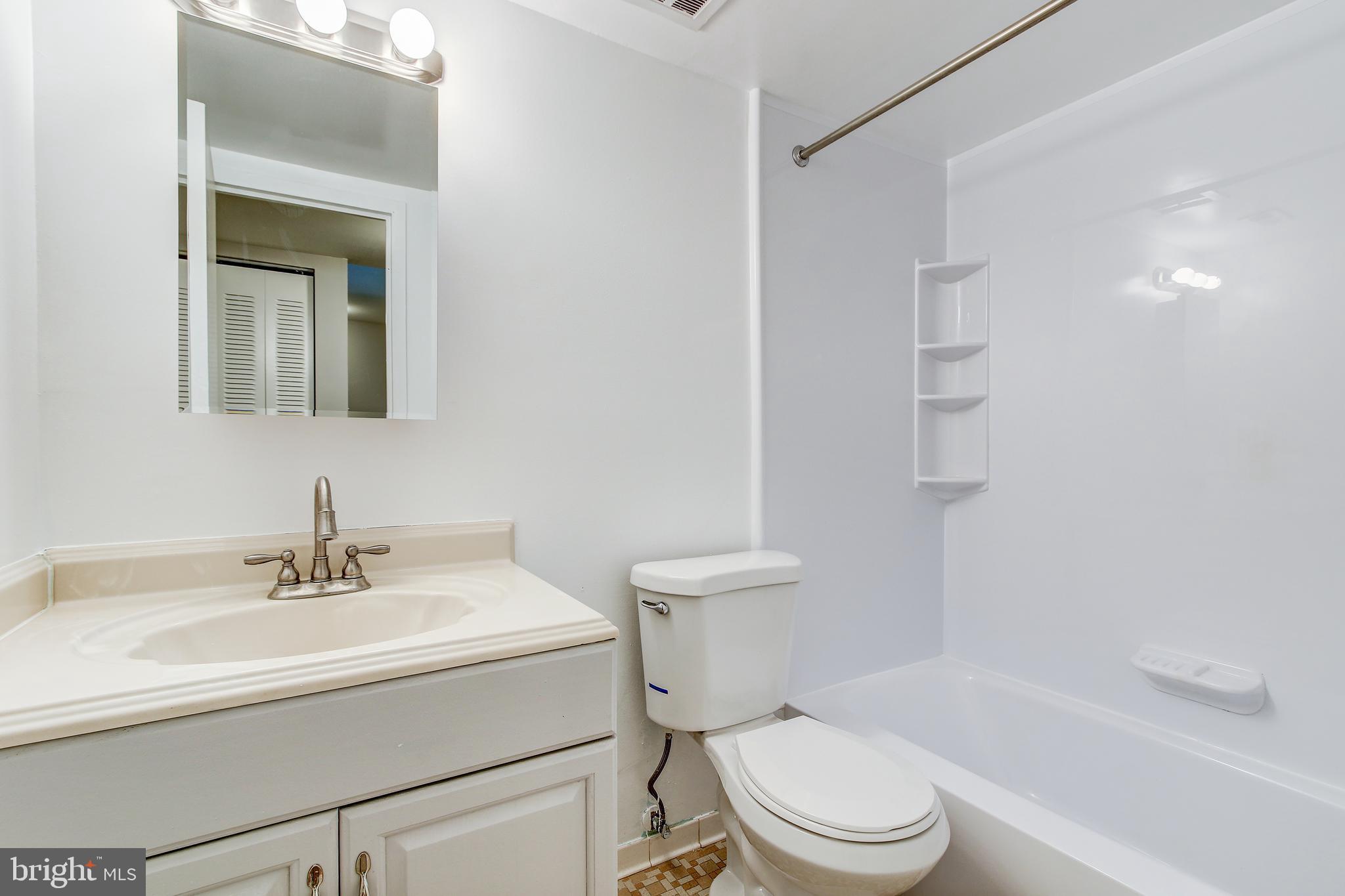 18612 Walkers Choice Road, Unit 3 Gaithersburg, MD 20886 - Photo 22 of 43