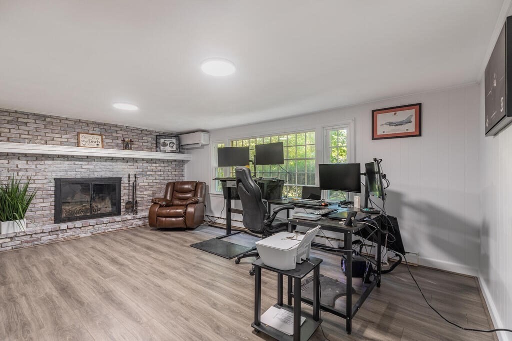 335 Springs Road Bedford, MA 01730 - Photo 21 of 31 Gallery Image 21