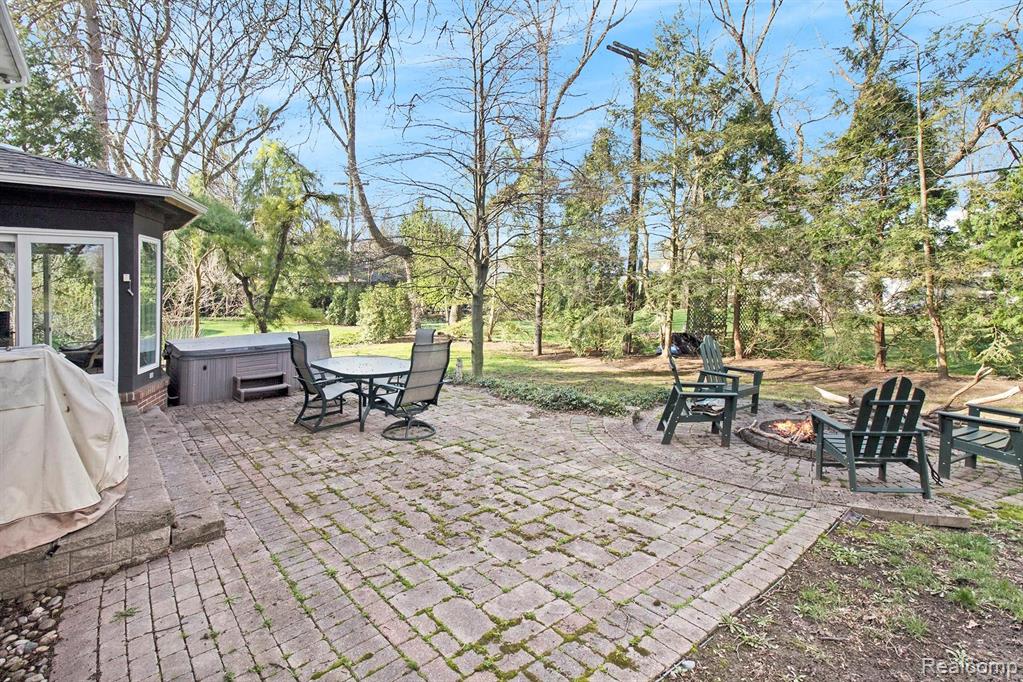 18281 Riverside Drive Beverly Hills, MI 48025 - Photo 24 of 26