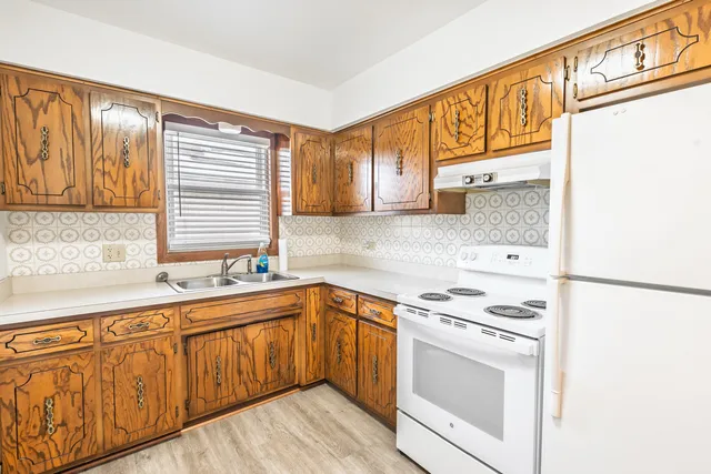 $1,695 | 4613 Grove Avenue, Unit 2N, Brookfield, IL 60513