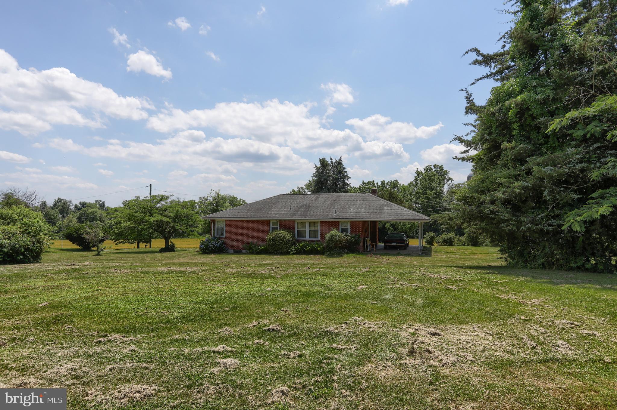 4118 Roush Road Elizabethtown, PA 17022 - Photo 3 of 30 Gallery Image 3