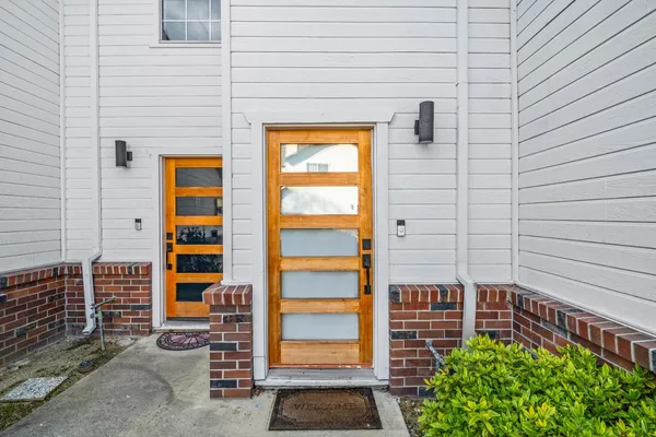 $389,900 | 4752 67th Street, Sacramento, CA 95820