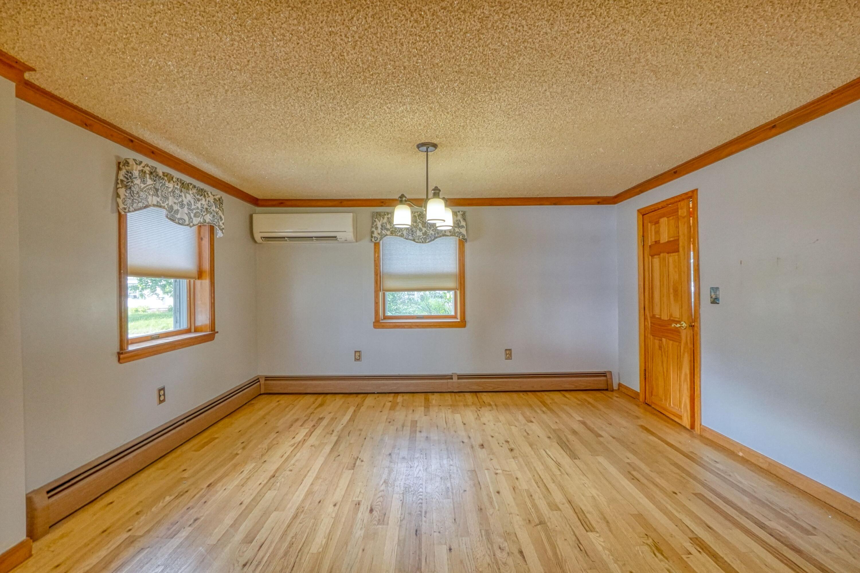 28 Belgrade Road Oakland, ME 04963 - Photo 16 of 63 Dining room