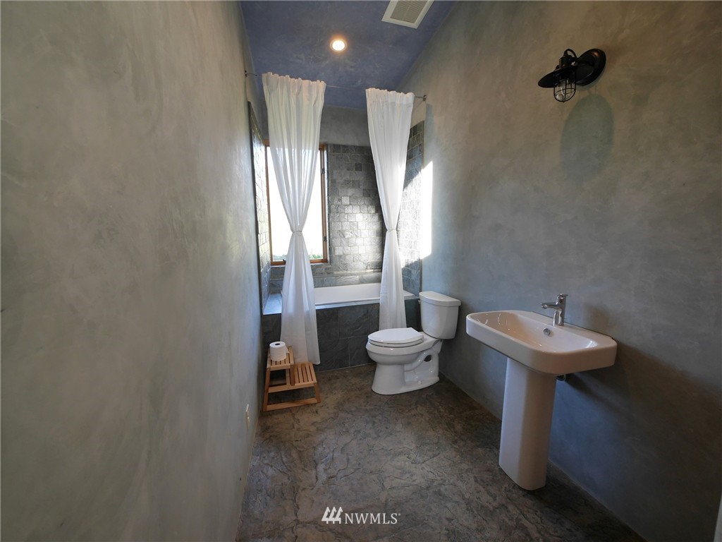 3 Renee Road Winthrop, WA 98862 - Photo 15 of 25 Gallery Image 15