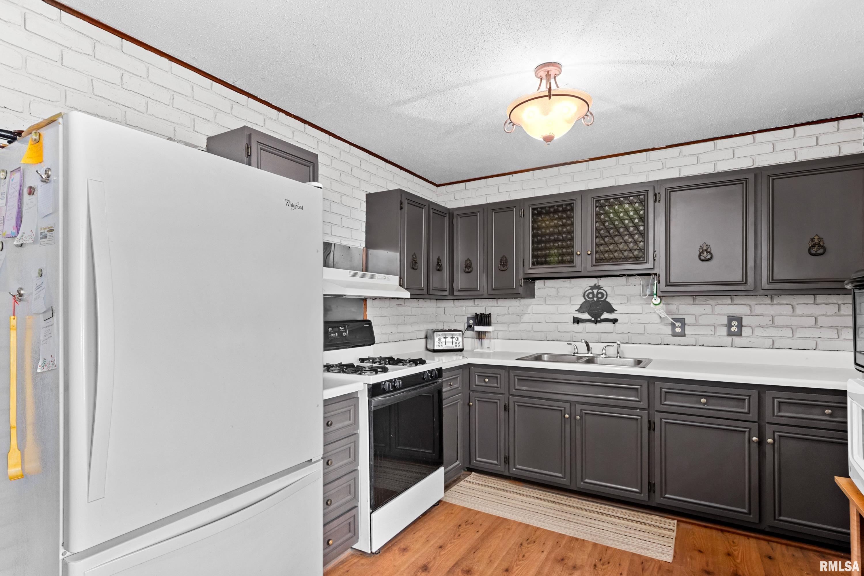 9603 West Littlefield Drive Mapleton, IL 61547 - Photo 13 of 34