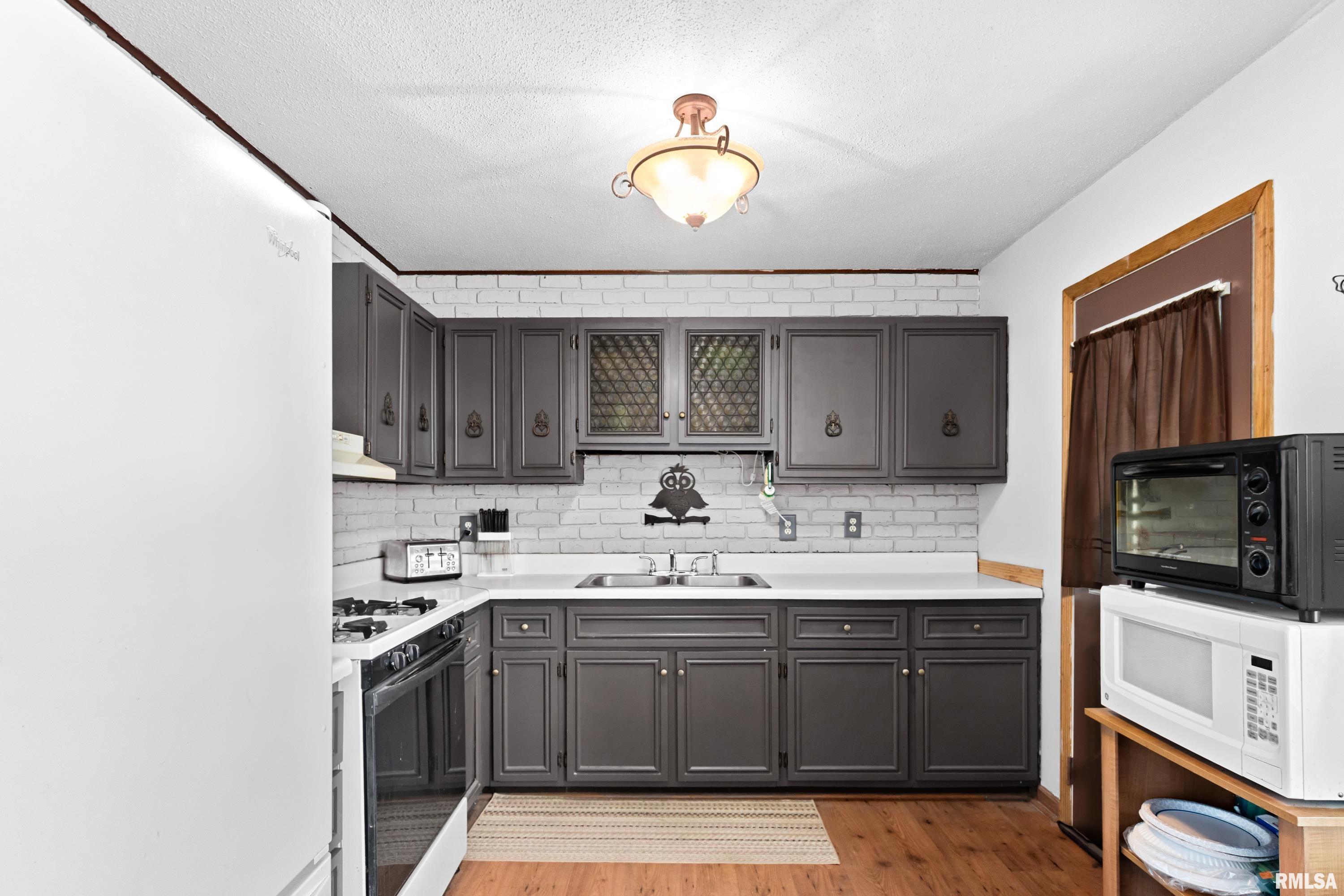 9603 West Littlefield Drive Mapleton, IL 61547 - Photo 14 of 34