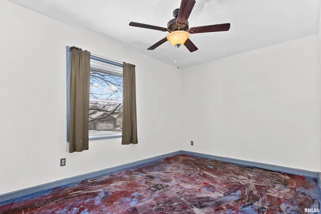 $180,000 | 9603 West Littlefield Drive, Mapleton, IL 61547