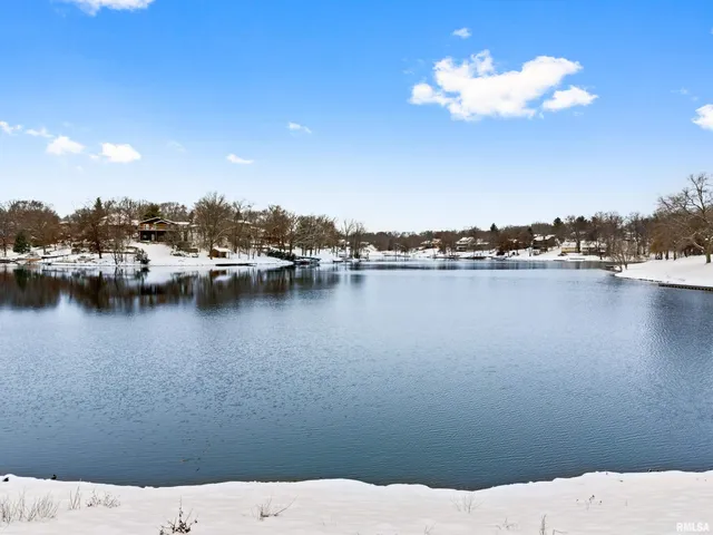 $180,000 | 9603 West Littlefield Drive, Mapleton, IL 61547