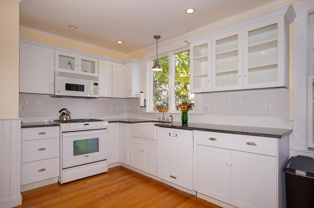 53 Pine Ridge Road Arlington, MA 02476 - Photo 12 of 37