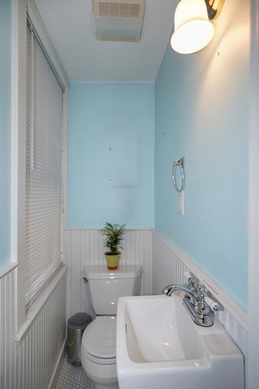 53 Pine Ridge Road Arlington, MA 02476 - Photo 15 of 37