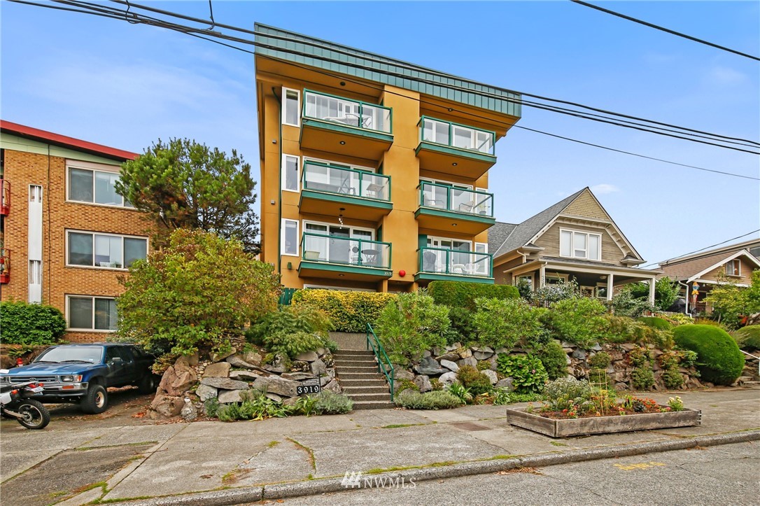 3919 Whitman Avenue North, Unit 201 Seattle, WA 98103 - Photo 22 of 25 Gallery Image 22