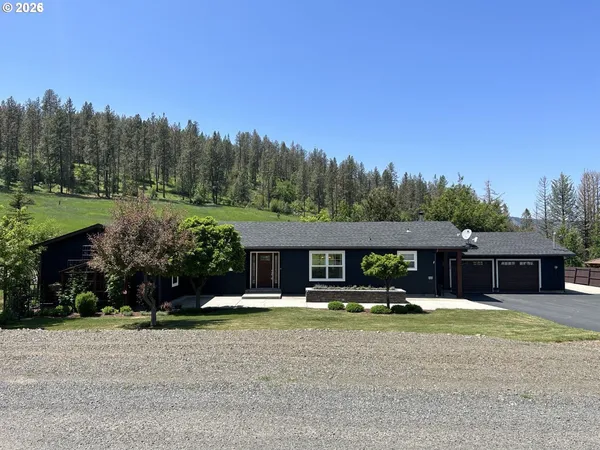 $680,000 | 506 South Holmes Street, Wallowa, OR 97885