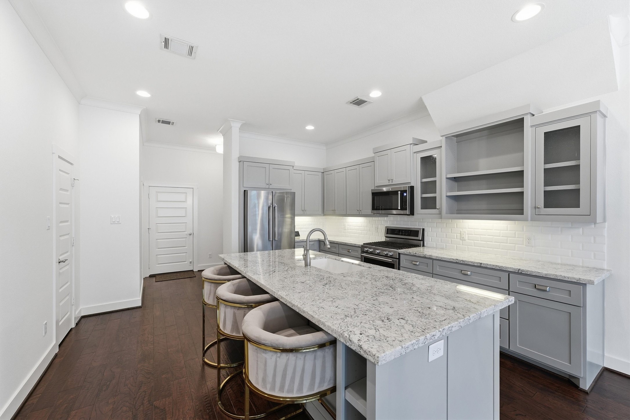5326 Darling Street Houston, TX 77007 - Photo 7 of 31 Gallery Image 7