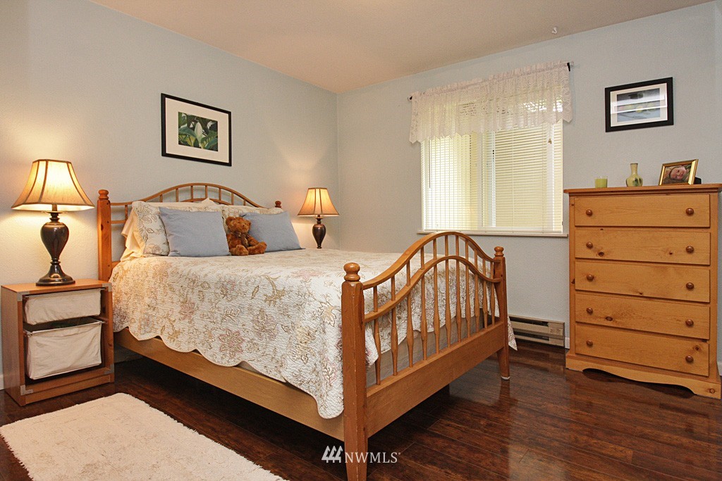 6255 Bayview Road Clinton, WA 98236 - Photo 12 of 25