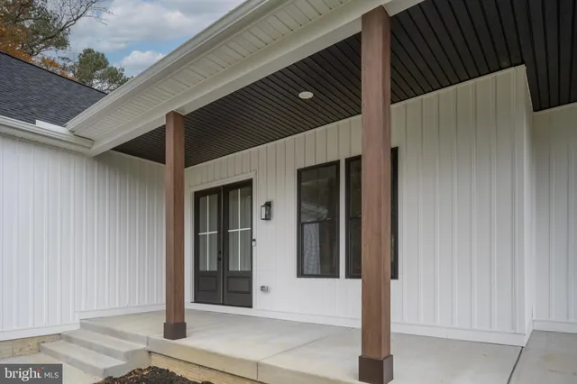 $389,000 | 564 Currioman Drive, Montross, VA 22520