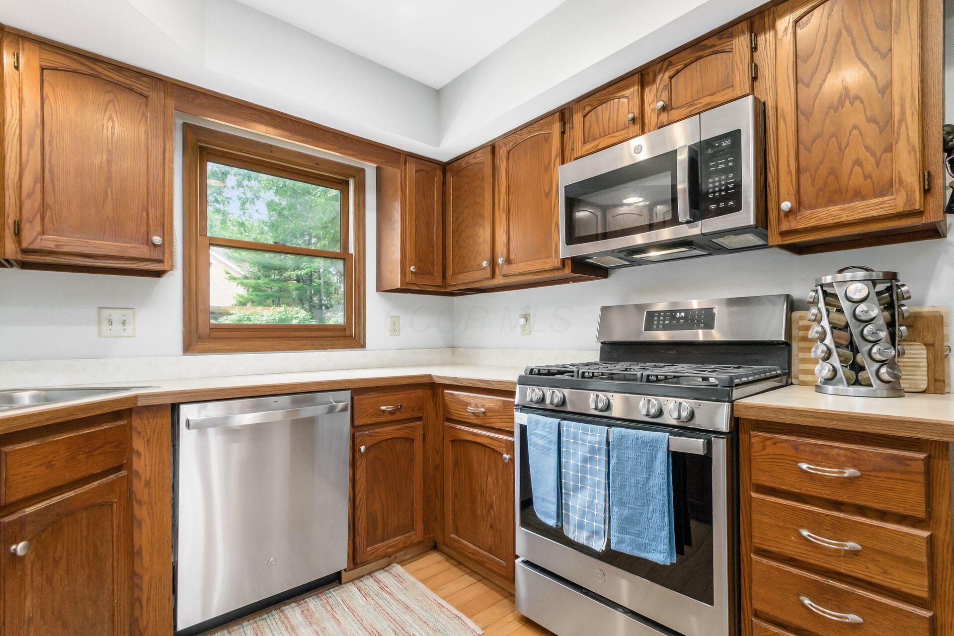 129 Meadow Ridge Court Powell, OH 43065 - Photo 18 of 44 Kitchen