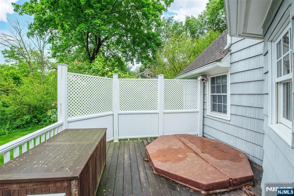 12 Yorke Road Mountain Lakes, NJ 07046 - Photo 26 of 31