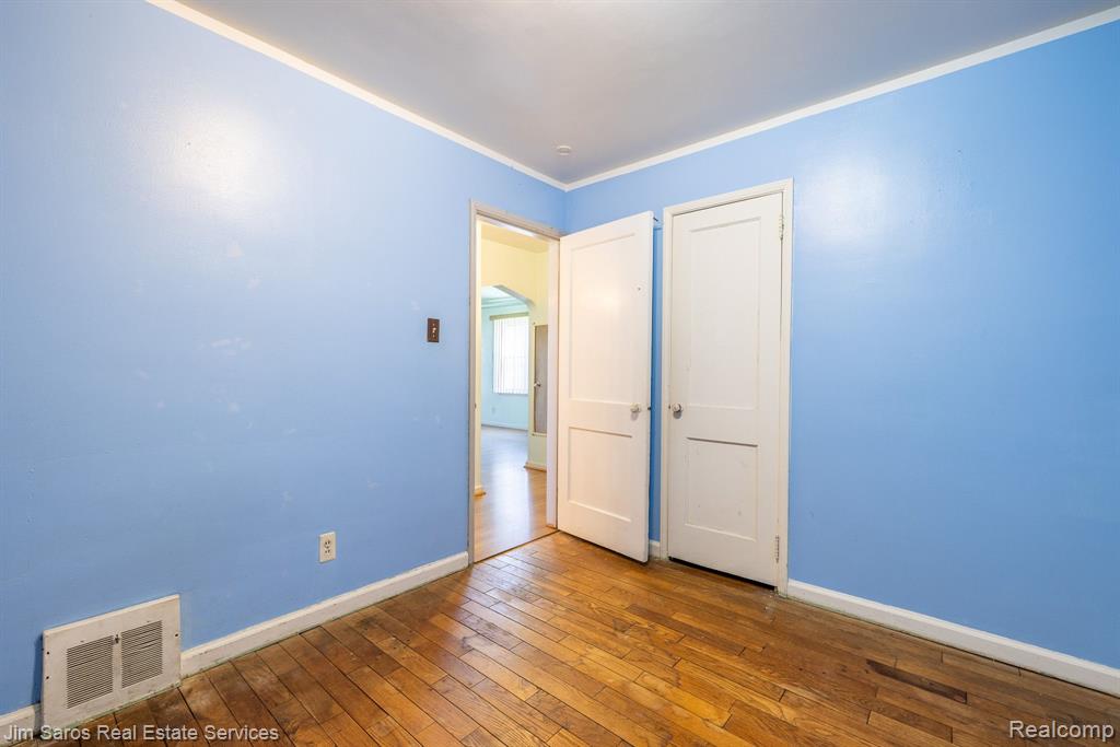 19302 Moross Road Detroit, MI 48224 - Photo 6 of 23