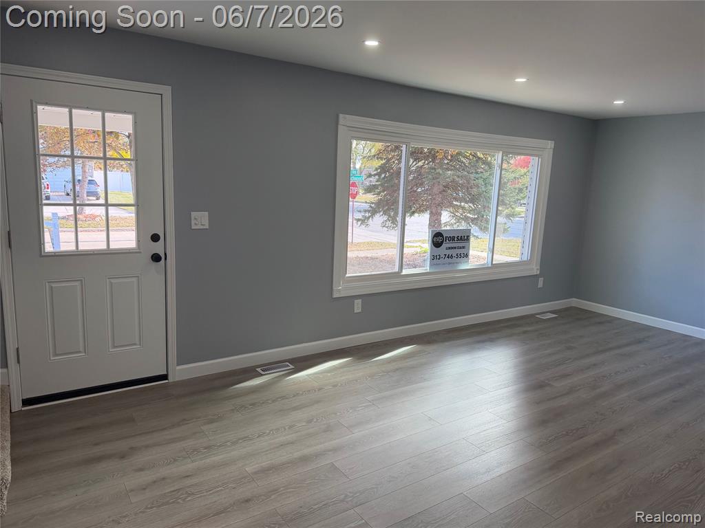 20698 Coachwood Road Riverview, MI 48193 - Photo 5 of 37
