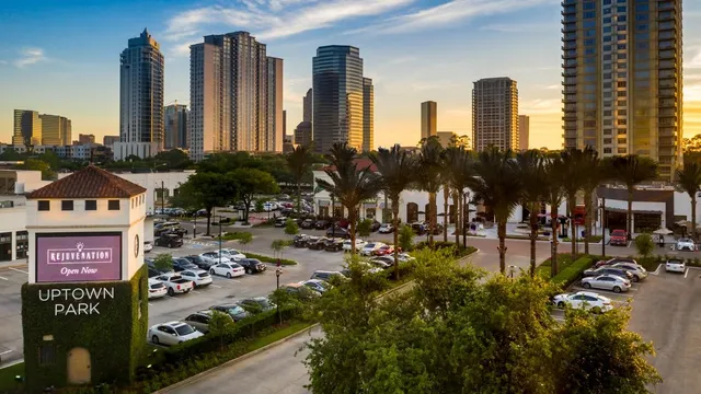 $1,825,000 | 52 Briar Hollow Lane, Unit E, Houston, TX 77027